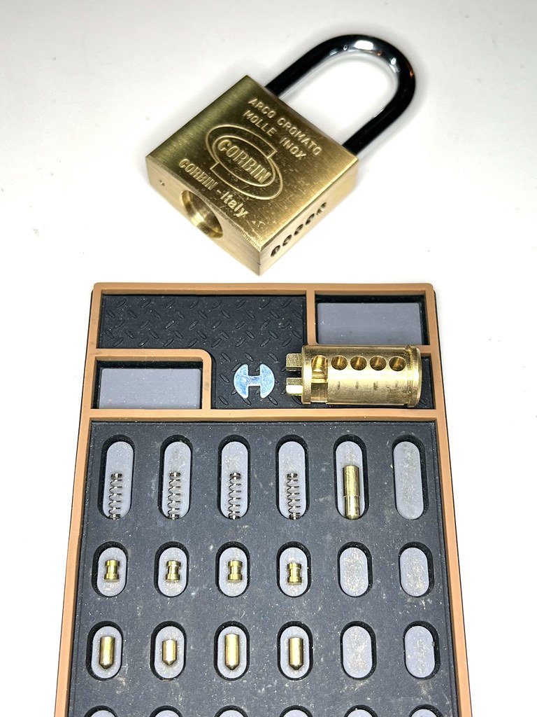 By: LockPickingFisherman (CC BY-NC-SA 4.0, via LPU)