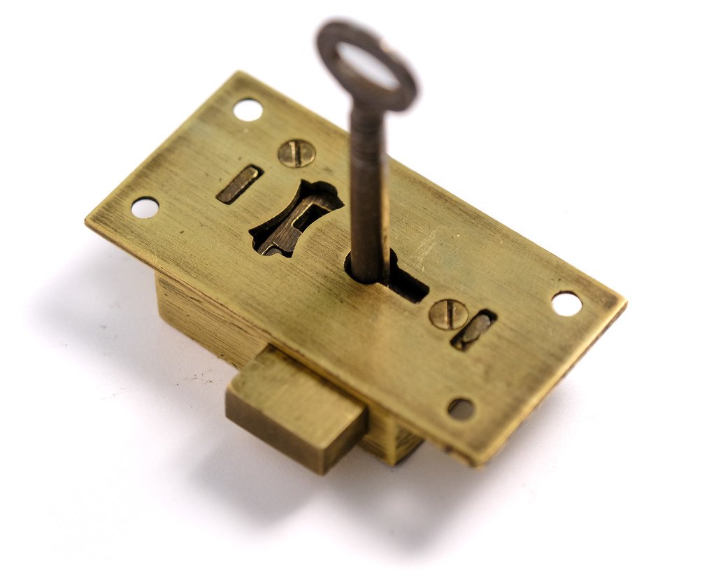 Generic/Unknown 3 Lever Cabinet lock