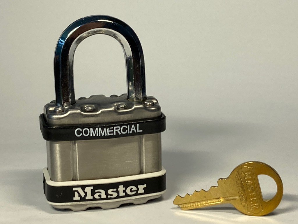 Master Lock Magnum