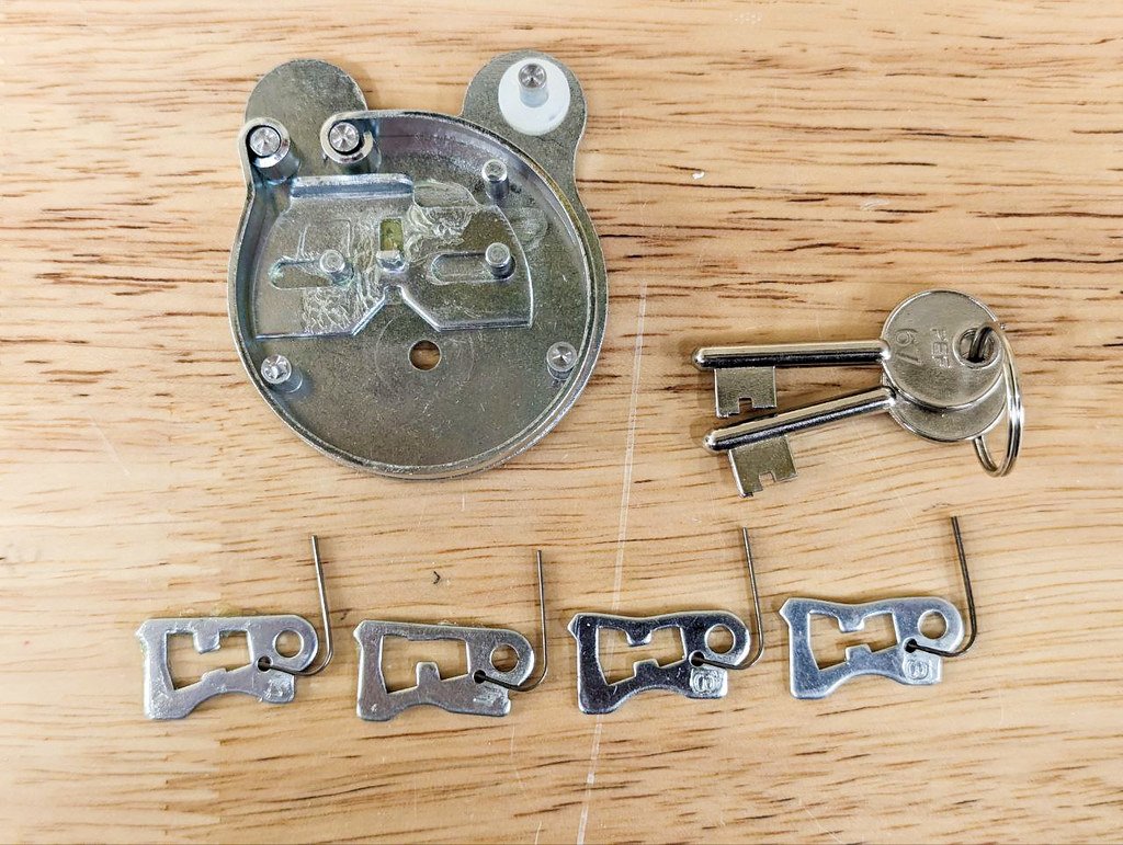 By: Hound (CC BY-NC-SA 4.0, via LPU)